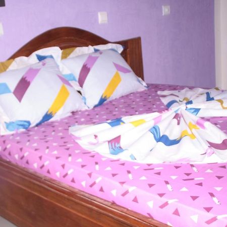 Hotel-Le-Parisien Brazzaville Esterno foto