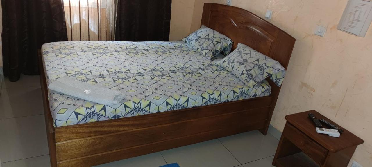 Hotel-Le-Parisien Brazzaville Esterno foto